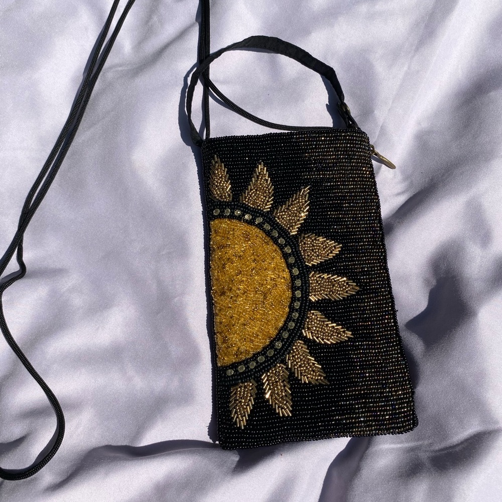 Sun purse